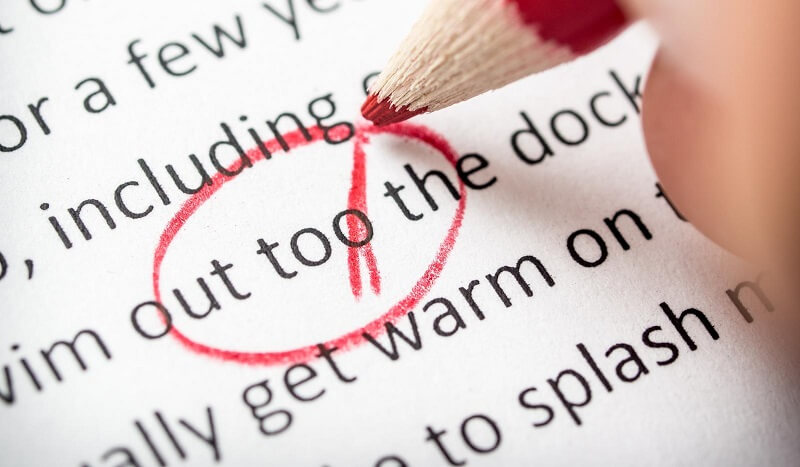 Sử dụng từ ngữ chưa phù hợp hay sai lỗi chính tả trong bản tự nhận xét đánh giá cá nhân